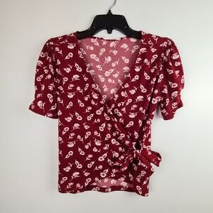 ALL IN FAVOR Women's Faux Wrap Top V-Neck XS Burgundy Red Rose Floral Tie Waist